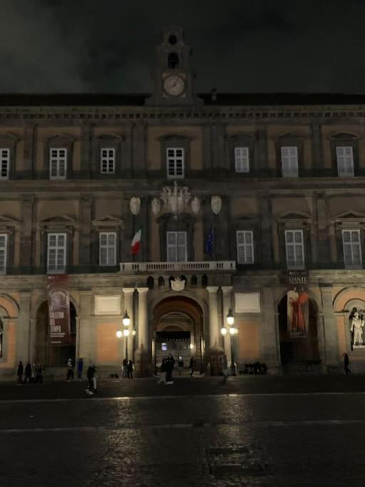 Апартаменты Casa Via Toledo. Centralissima E Vicina Al Porto Неаполь Экстерьер фото