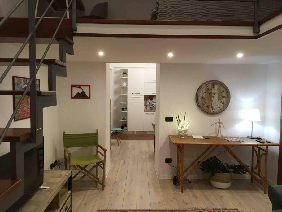 Апартаменты Casa Via Toledo. Centralissima E Vicina Al Porto Неаполь Экстерьер фото