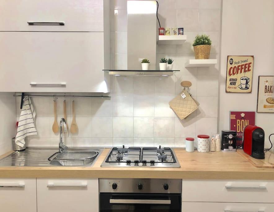 Апартаменты Casa Via Toledo. Centralissima E Vicina Al Porto Неаполь Экстерьер фото