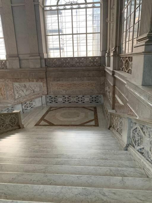 Апартаменты Casa Via Toledo. Centralissima E Vicina Al Porto Неаполь Экстерьер фото